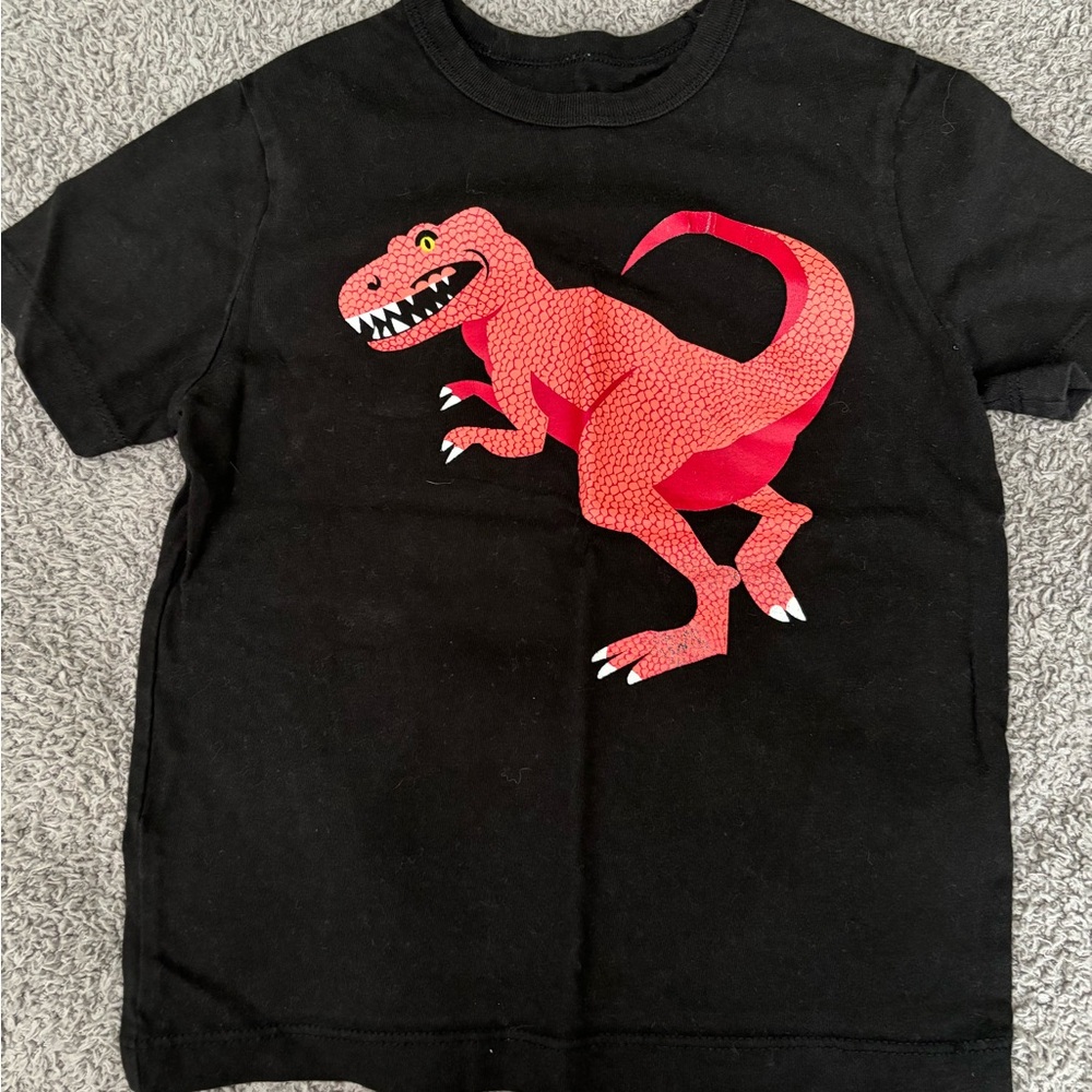 Dino tshirt